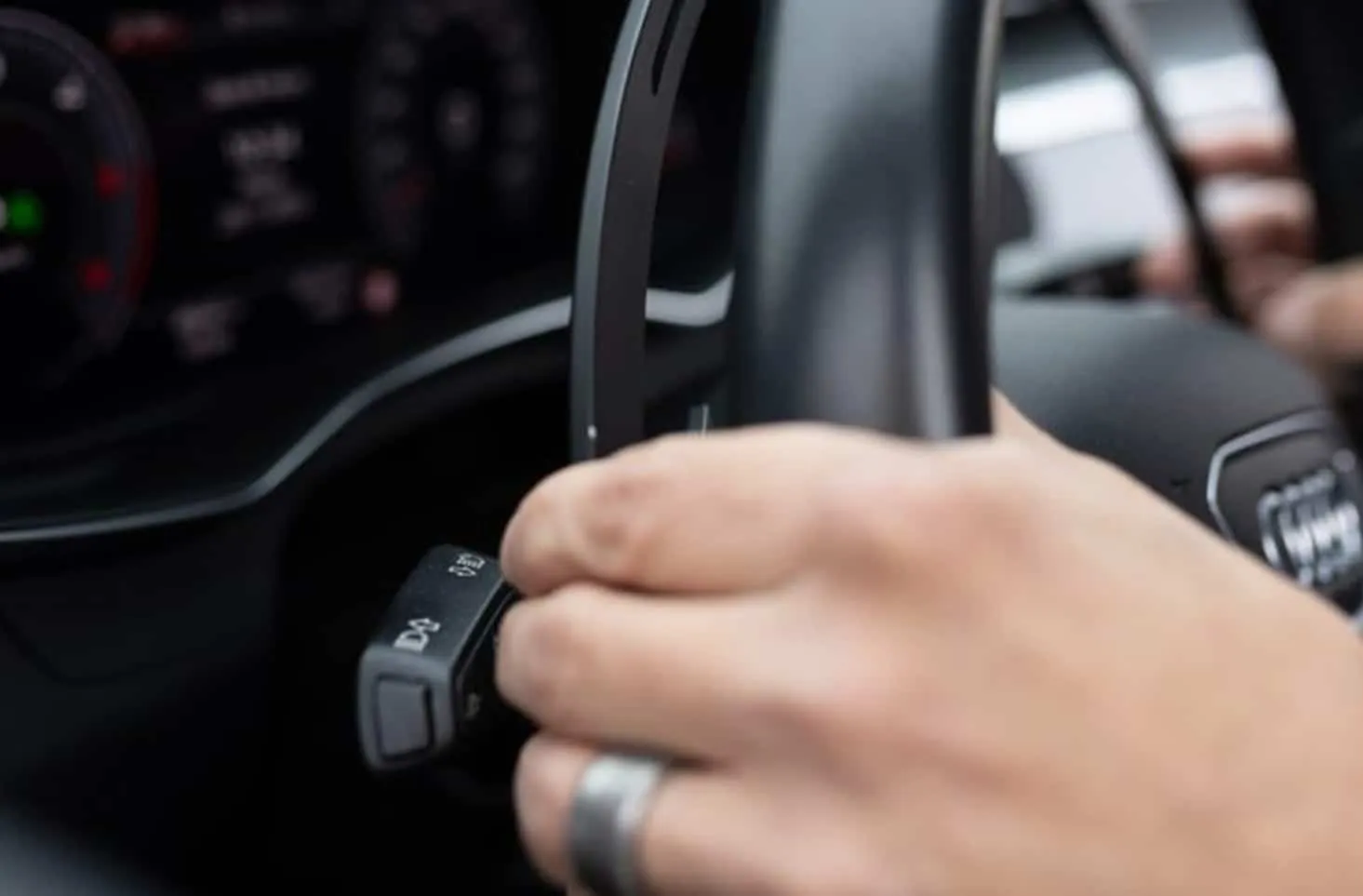 Cercle accélérateur au volant